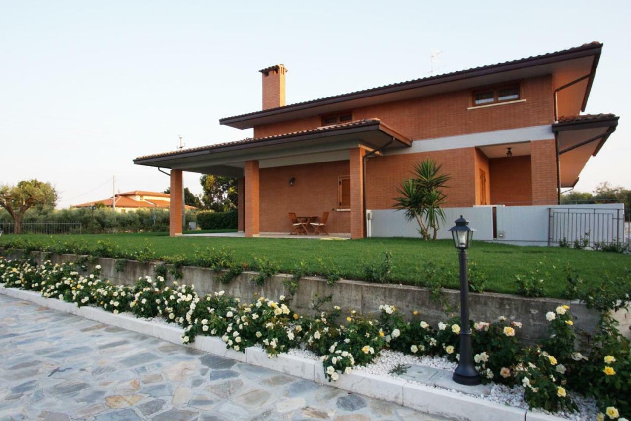 Villa Emilia ฟอสซาเชเซีย ภายนอก รูปภาพ